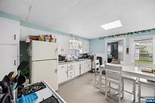 86 Llewellyn Ave, Hawthorne, NJ 07506 - Photo 9