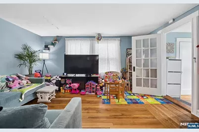 86 Llewellyn Avenue, Hawthorne, NJ 07506 - Photo 3