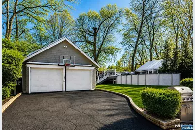 7 Wayland Drive, Verona, NJ 07044 - Photo 29