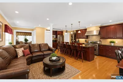 7 Wayland Drive, Verona, NJ 07044 - Photo 11