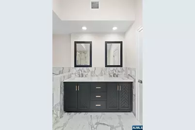 332 12th Street B #B, Palisades Park, NJ 07650 - Photo 13