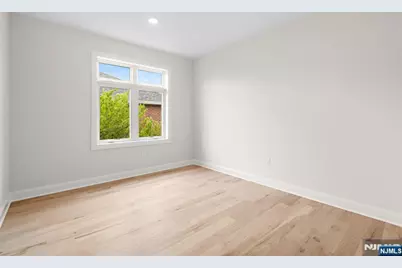 332 12th Street B #B, Palisades Park, NJ 07650 - Photo 21