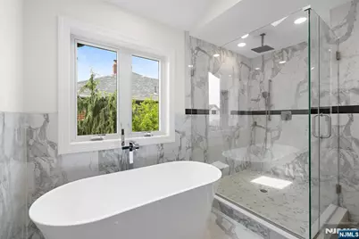 332 12th Street B #B, Palisades Park, NJ 07650 - Photo 15