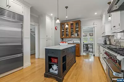 221 Christopher Street, Montclair, NJ 07042 - Photo 15