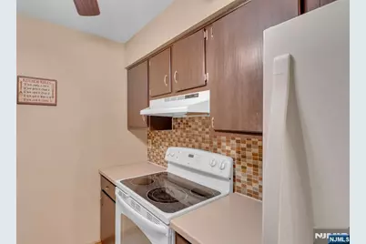 666 Mill Street C6 #C6, Belleville, NJ 07109 - Photo 11