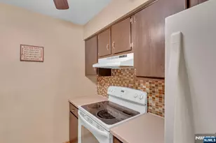 666 Mill Street C6, Belleville, NJ 07109 - Photo 11