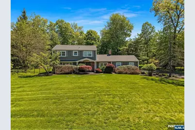 248 Wayfair Circle, Franklin Lakes, NJ 07417 - Photo 1