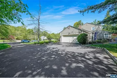 248 Wayfair Circle, Franklin Lakes, NJ 07417 - Photo 31
