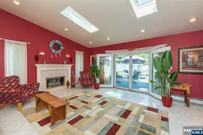25 Meadow Drive, Little Falls Township, NJ 07424 - Photo 23