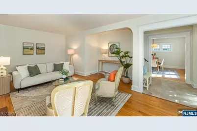 39 Essex Avenue, Montclair, NJ 07042 - Photo 7