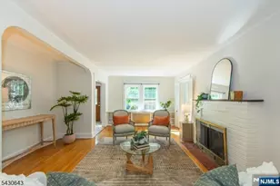 39 Essex Ave, Montclair, NJ 07042 - Photo 5