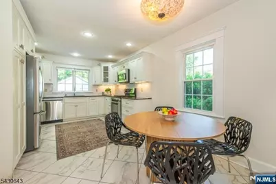 39 Essex Avenue, Montclair, NJ 07042 - Photo 17