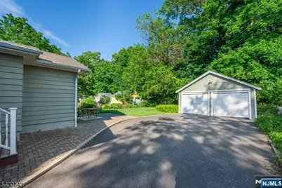 39 Essex Avenue, Montclair, NJ 07042 - Photo 45