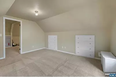 160 Clinton Avenue, Hillsdale, NJ 07642 - Photo 37