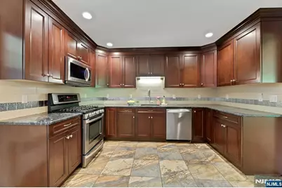 297 E Pines Lake Drive, Wayne, NJ 07470 - Photo 3