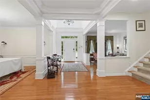 122 White Pine Ct, Paramus, NJ 07652 - Photo 9