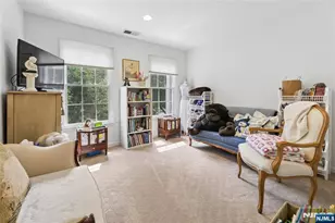 122 White Pine Ct, Paramus, NJ 07652 - Photo 29