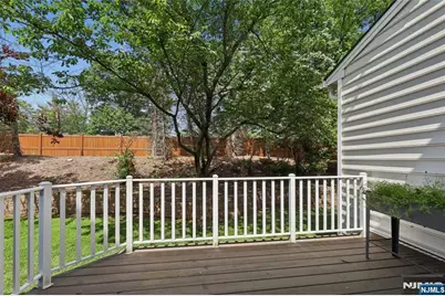 122 White Pine Court, Paramus, NJ 07652 - Photo 21
