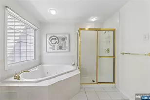 122 White Pine Ct, Paramus, NJ 07652 - Photo 39