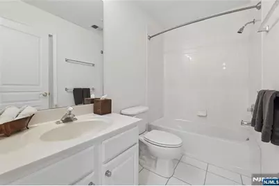 122 White Pine Court, Paramus, NJ 07652 - Photo 33