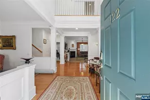 122 White Pine Ct, Paramus, NJ 07652 - Photo 5