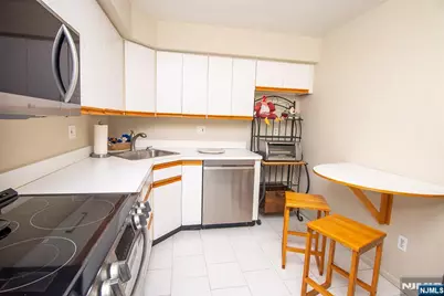 507 Windsor Drive 107 #107, Palisades Park, NJ 07650 - Photo 9