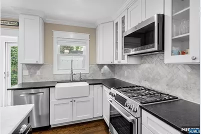 159 Hampton Place, Ridgewood, NJ 07450 - Photo 25