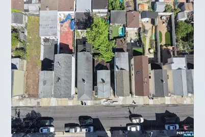 88 Komorn, Newark, NJ 07105 - Photo 7