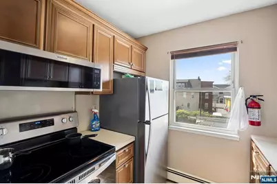 747 Riverside C1 #C1, Lyndhurst Township, NJ 07071 - Photo 7