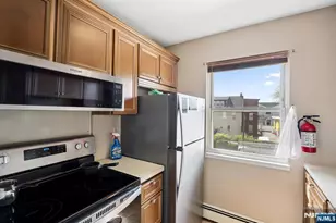 747 Riverside C1, Lyndhurst Township, NJ 07071 - Photo 7