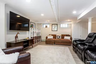 132 Christopher, Montclair, NJ 07042 - Photo 45