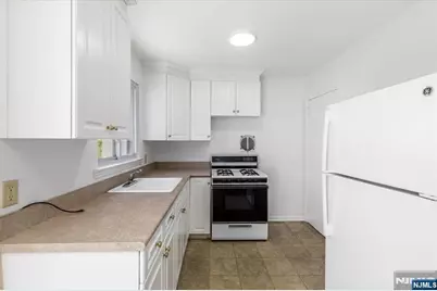 23 Riverdale Avenue, Belleville, NJ 07109 - Photo 7