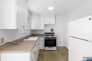 23 Riverdale Ave, Belleville, NJ 07109 - Photo 7