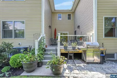 12-65 Burbank Street, Fair Lawn, NJ 07410 - Photo 45