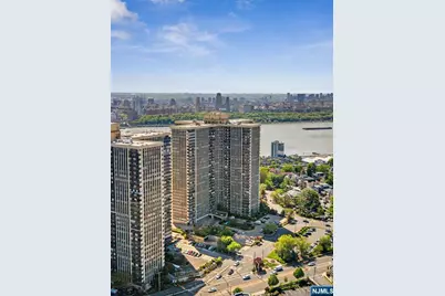 200 Winston 2811 #2811, Cliffside Park, NJ 07010 - Photo 19