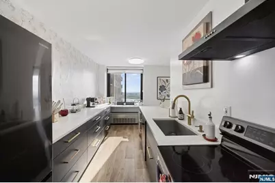 200 Winston 2811 #2811, Cliffside Park, NJ 07010 - Photo 5