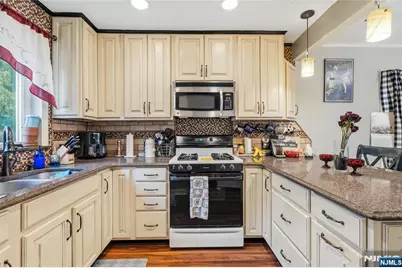 43 Smallwood Avenue, Belleville, NJ 07109 - Photo 9