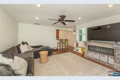 18 Evergreen Drive, Lincoln Park, NJ 07035 - Photo 7