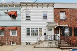 63 Garrison St, Newark, NJ 07105 - Photo 3