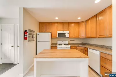 54 Chestnut Street, Weehawken, NJ 07086 - Photo 9