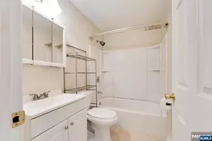 54 Chestnut St, Weehawken, NJ 07086 - Photo 11