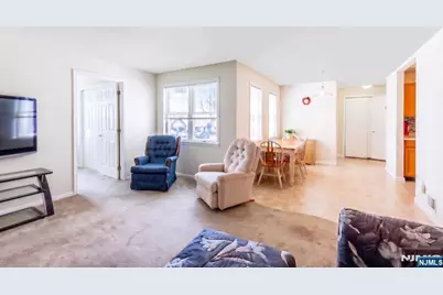 81 Park Edge 2K #2K, Berkeley Heights Township, NJ 07922 - Photo 11
