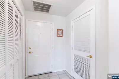 81 Park Edge 2K #2K, Berkeley Heights Township, NJ 07922 - Photo 3