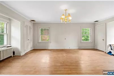 819 Roanoke Avenue, Elizabeth, NJ 07208 - Photo 25