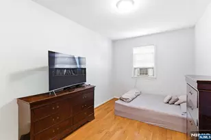 161 Seaview Ave, Jersey City, NJ 07305 - Photo 11