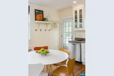 218 Inwood Avenue, Montclair, NJ 07043 - Photo 17