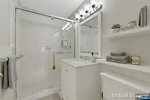 2000 Linwood 14 0, Fort Lee, NJ 07024 - Photo 9