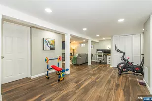 384 Essex Ave, Bloomfield, NJ 07003 - Photo 27