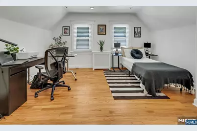 18 Gardiner Place, Montclair, NJ 07042 - Photo 27