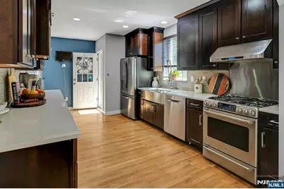 18 Gardiner Place, Montclair, NJ 07042 - Photo 15